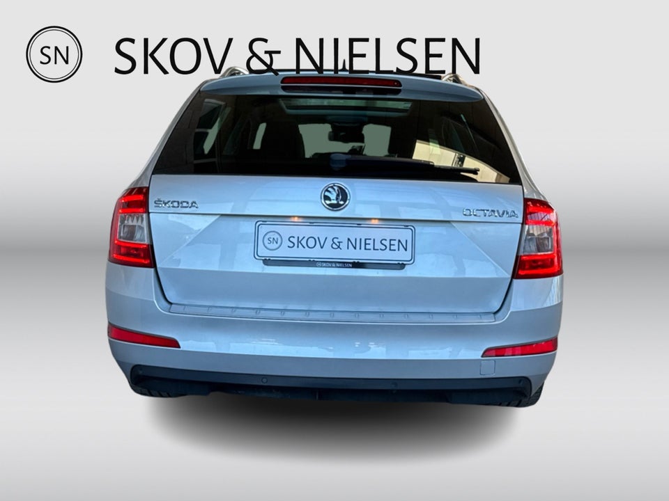 Skoda Octavia 1,6 TDi 110 Style Combi DSG 5d