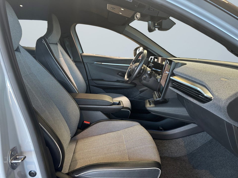 Renault Megane E-Tech 60 Techno 5d