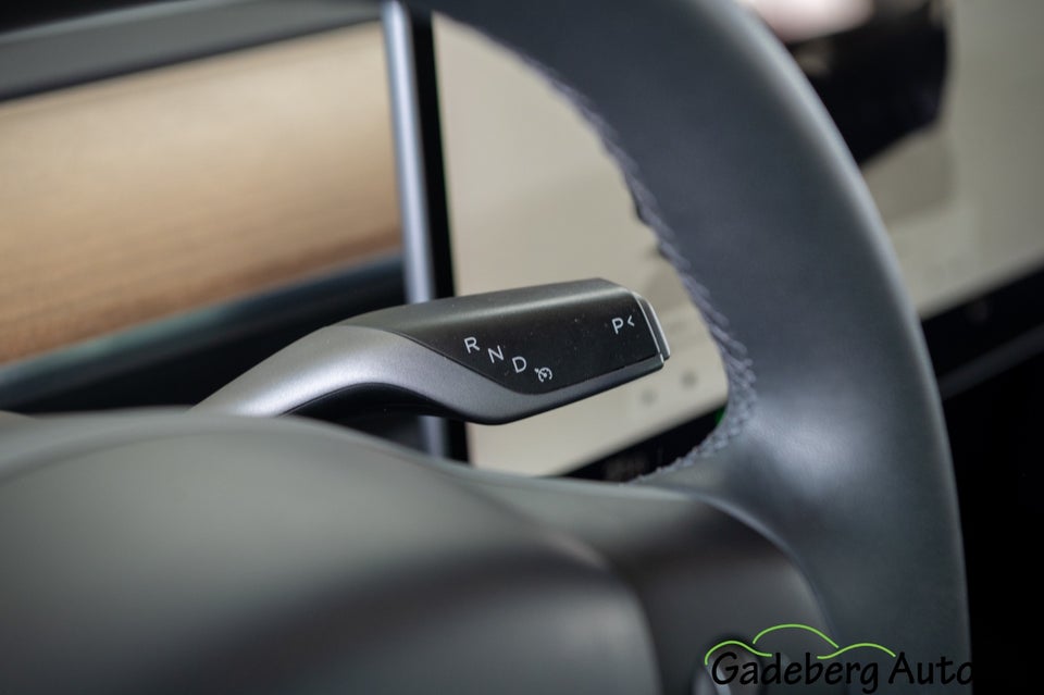 Tesla Model Y Long Range AWD 5d