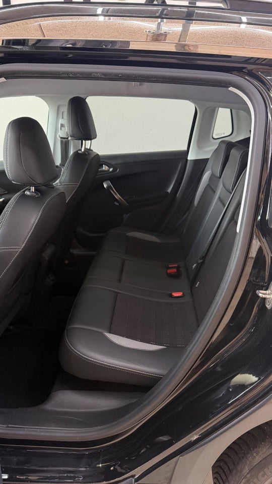 Peugeot 2008 1,2 e-THP 110 Allure 5d
