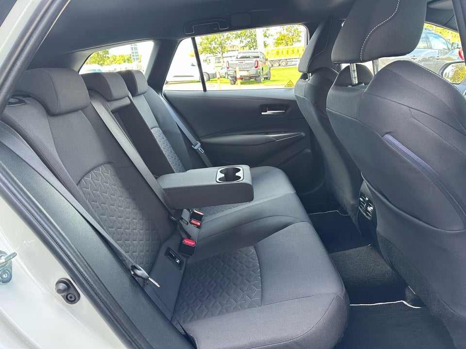 Toyota Corolla 2,0 Hybrid H3 Smart Touring Sports MDS 5d