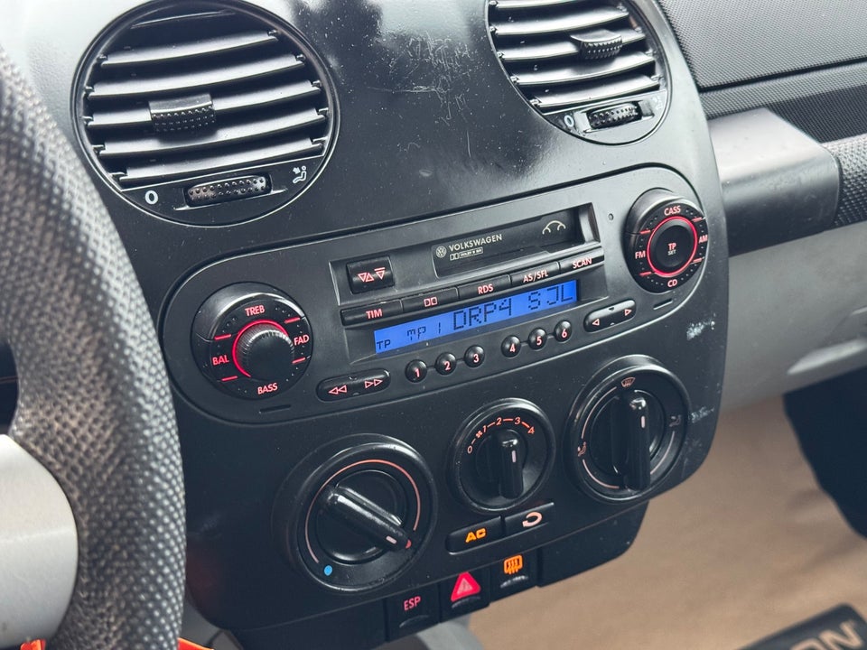 VW New Beetle 2,0 Highline 2d