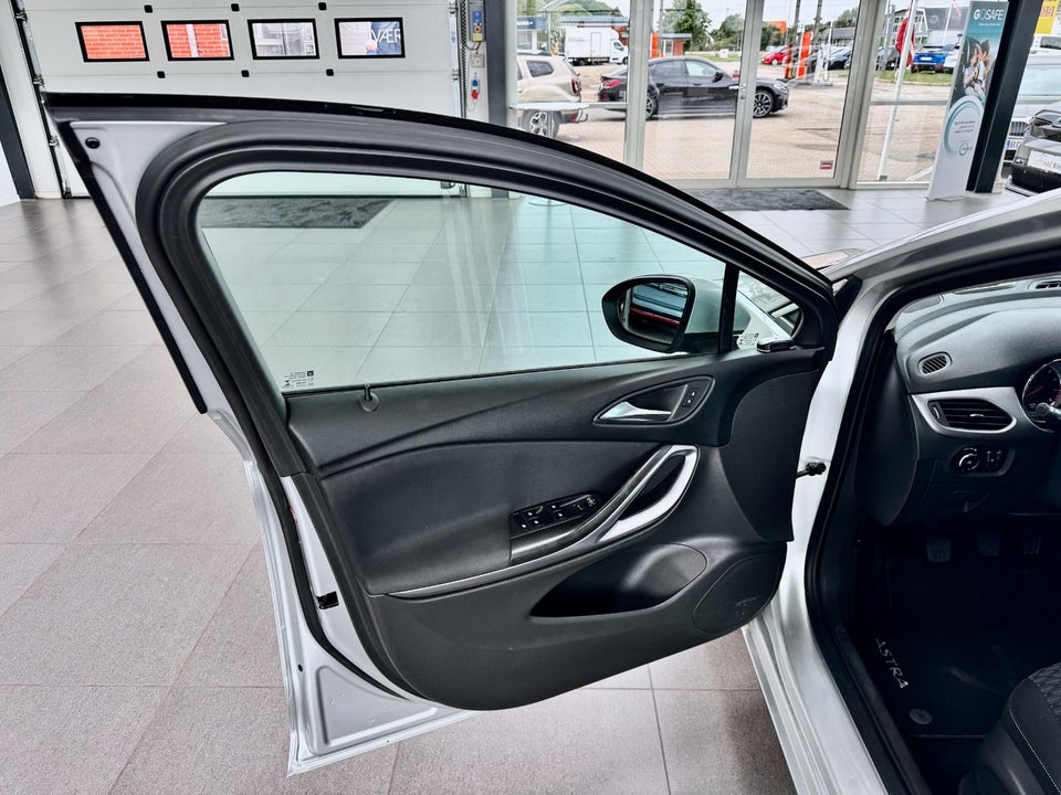 Opel Astra 1,4 T 150 Enjoy Sports Tourer 5d