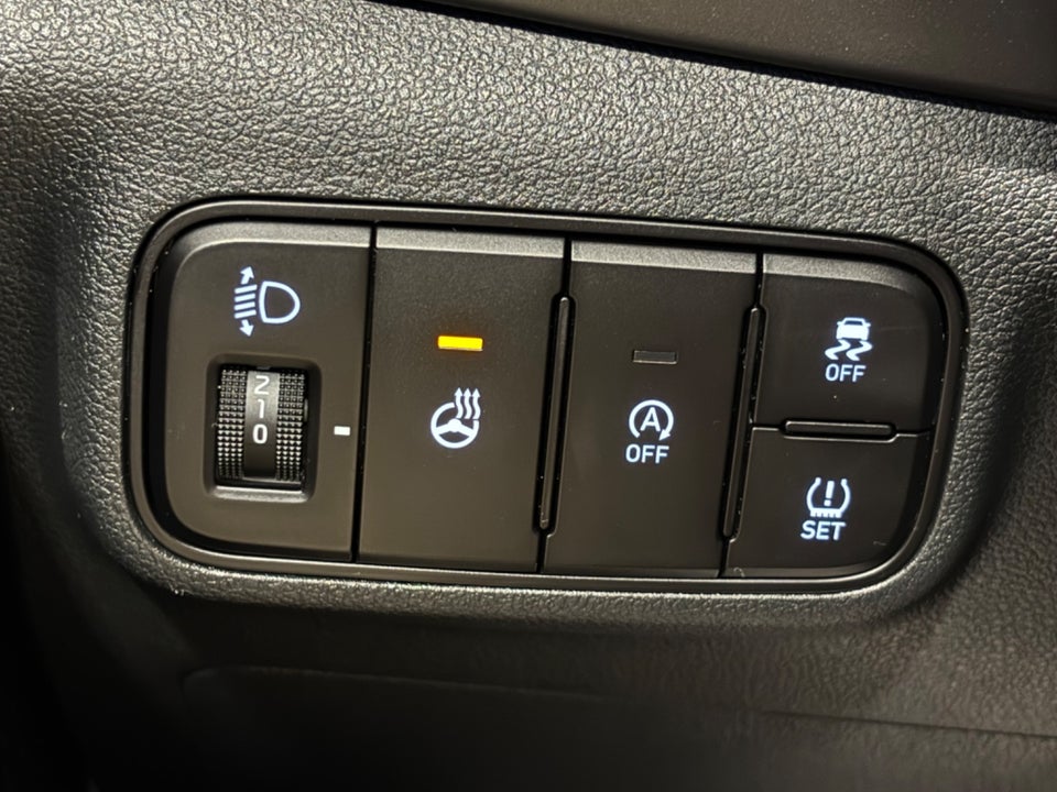 Hyundai i20 1,0 T-GDi Essential DCT 5d