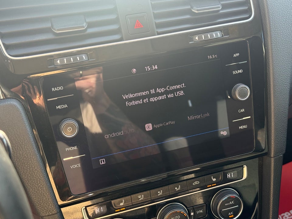 VW Golf VII 1,5 TSi 150 Highline Variant DSG 5d