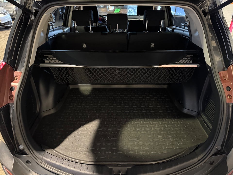 Toyota RAV4 2,0 D-4D T3 5d