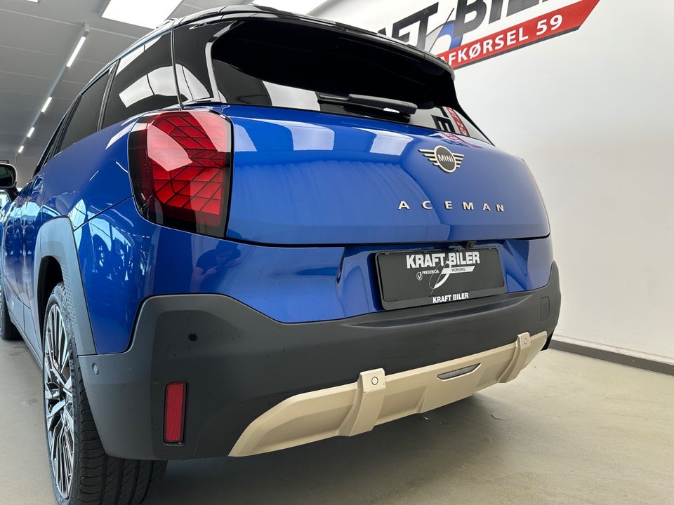 MINI Aceman E Favoured Trim L 5d