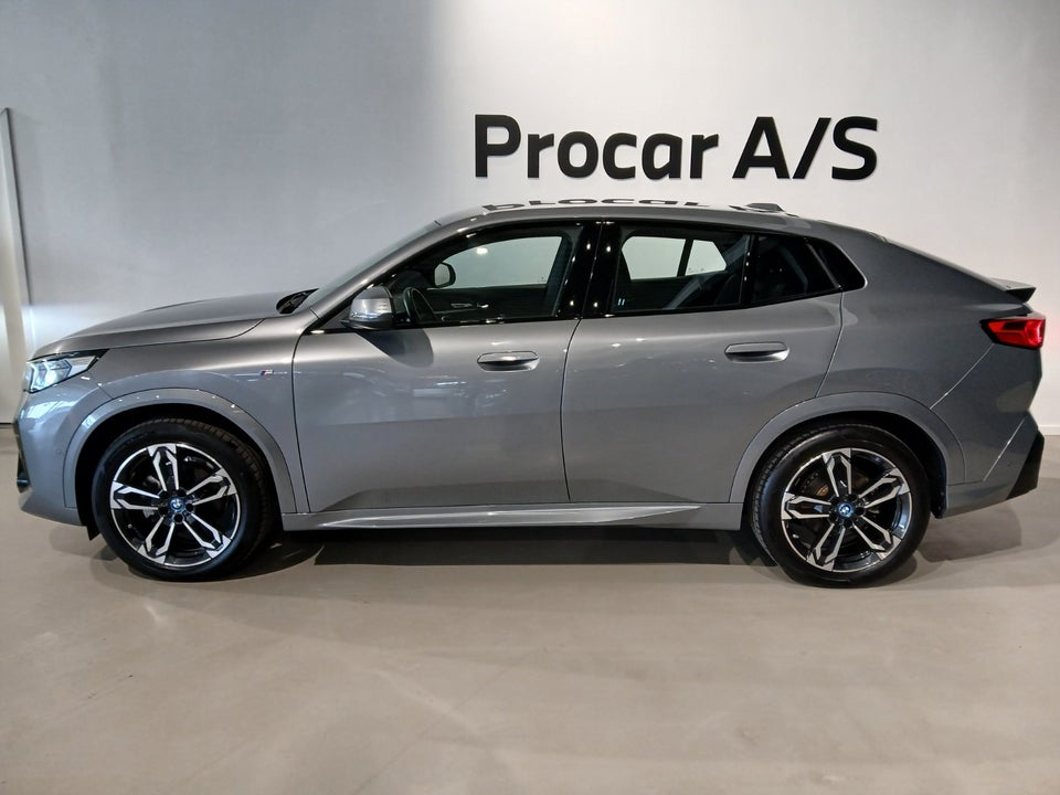 BMW iX2 eDrive20 M-Sport Premium 5d