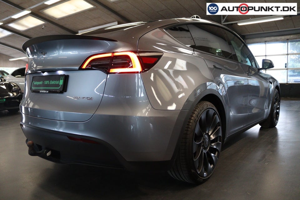 Tesla Model Y Performance AWD 5d