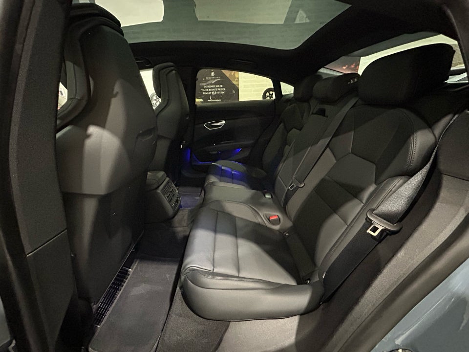 Audi e-tron GT quattro 4d