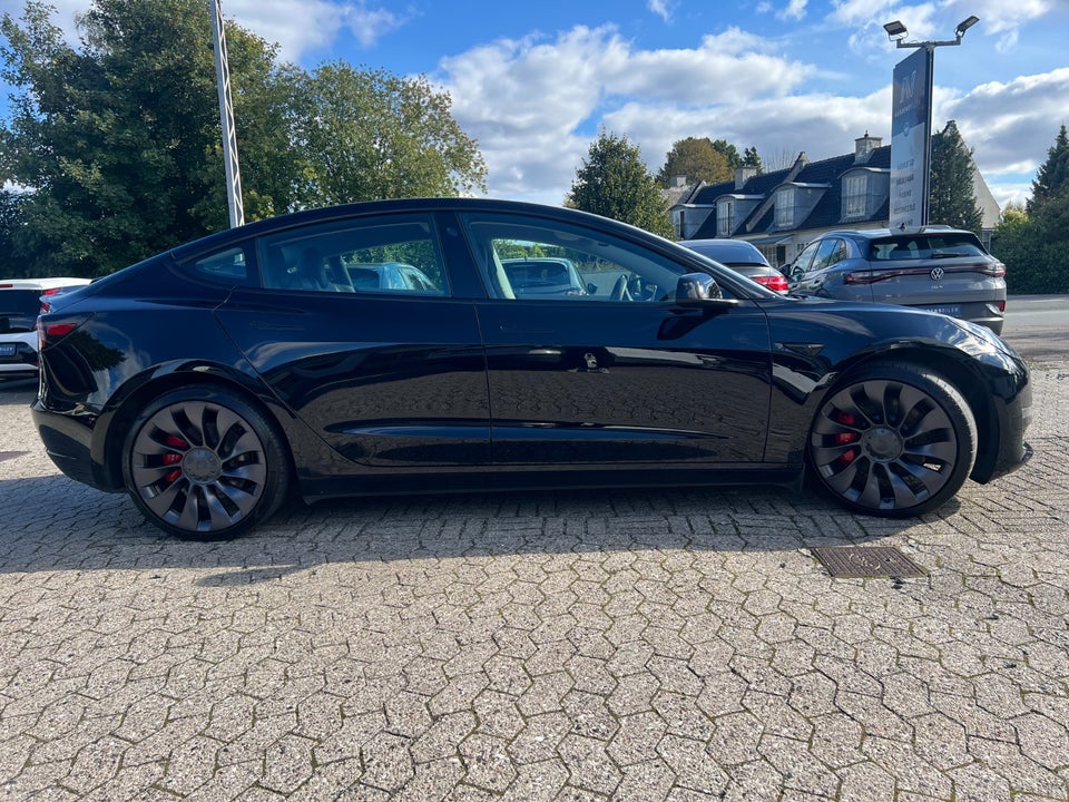 Tesla Model 3 Performance AWD 4d