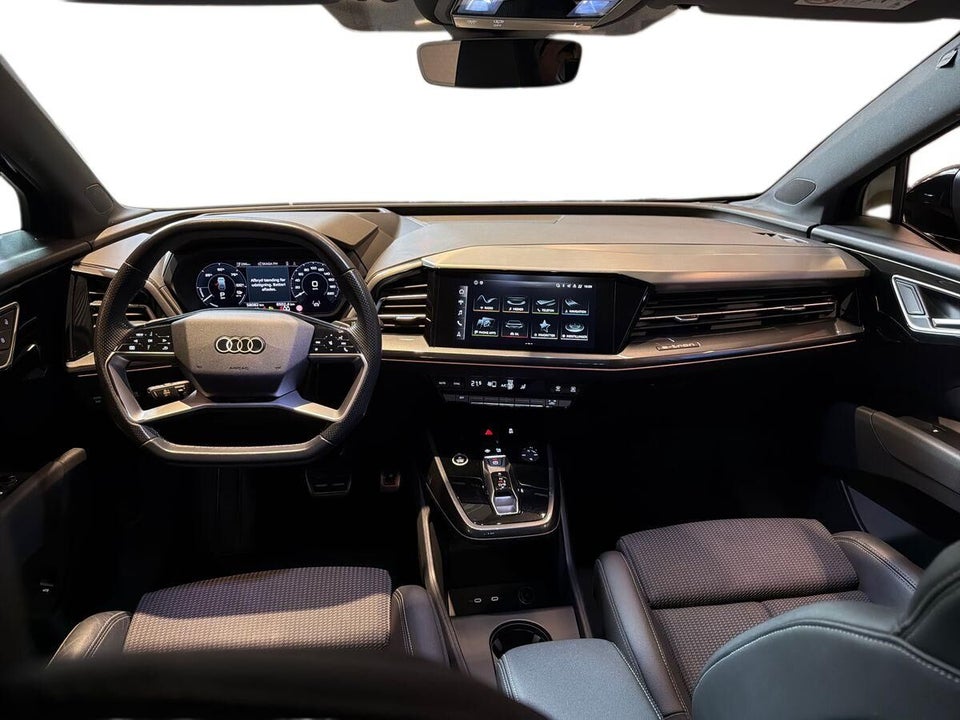 Audi Q4 e-tron 40 S-line 5d