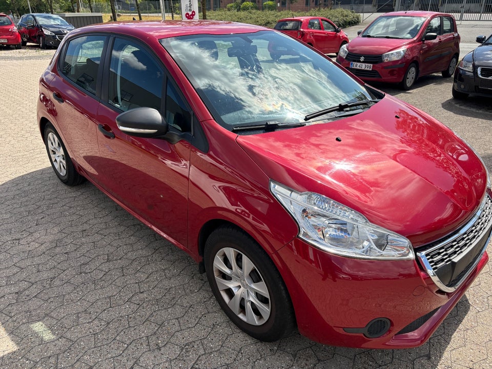 Peugeot 208 1,0 VTi Access 5d