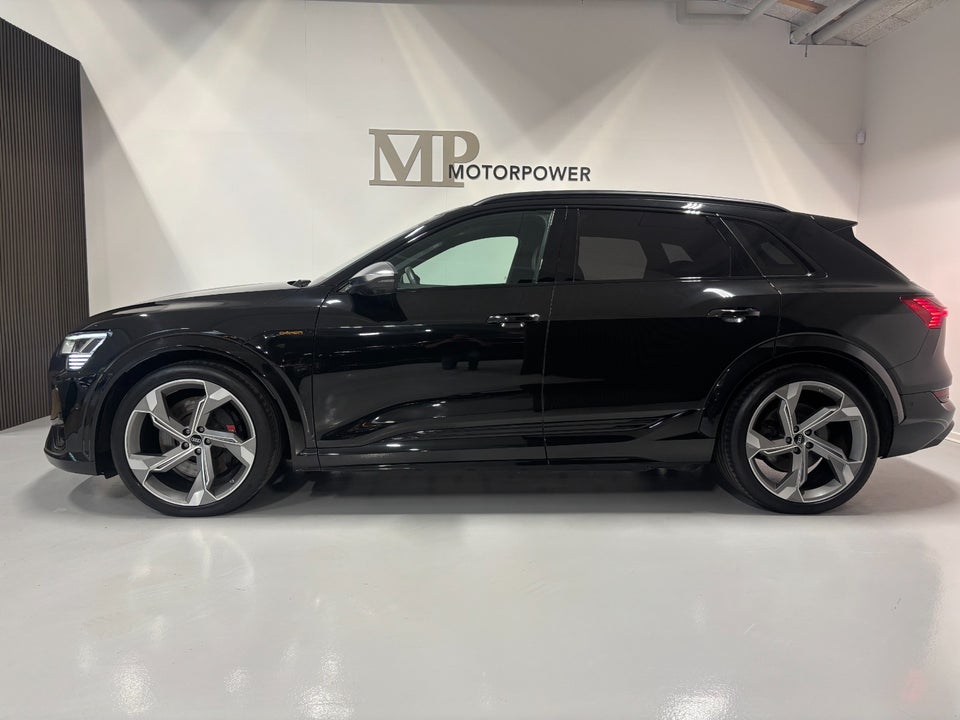 Audi e-tron S quattro 5d