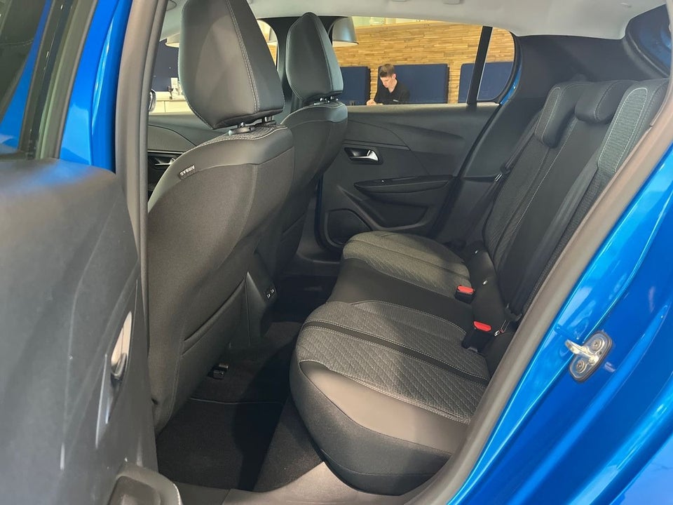 Peugeot e-208 50 Style 5d