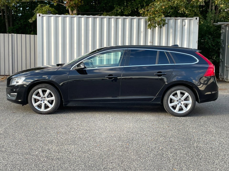 Volvo V60 2,0 D4 190 Momentum 5d