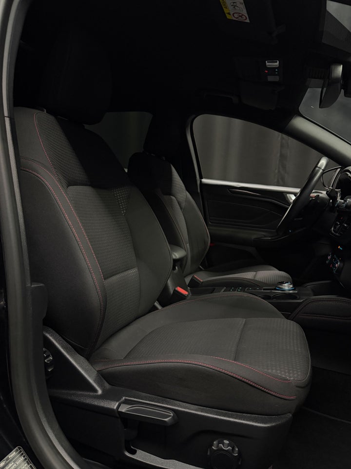 Ford Focus 1,5 EcoBlue ST-Line stc. aut. 5d