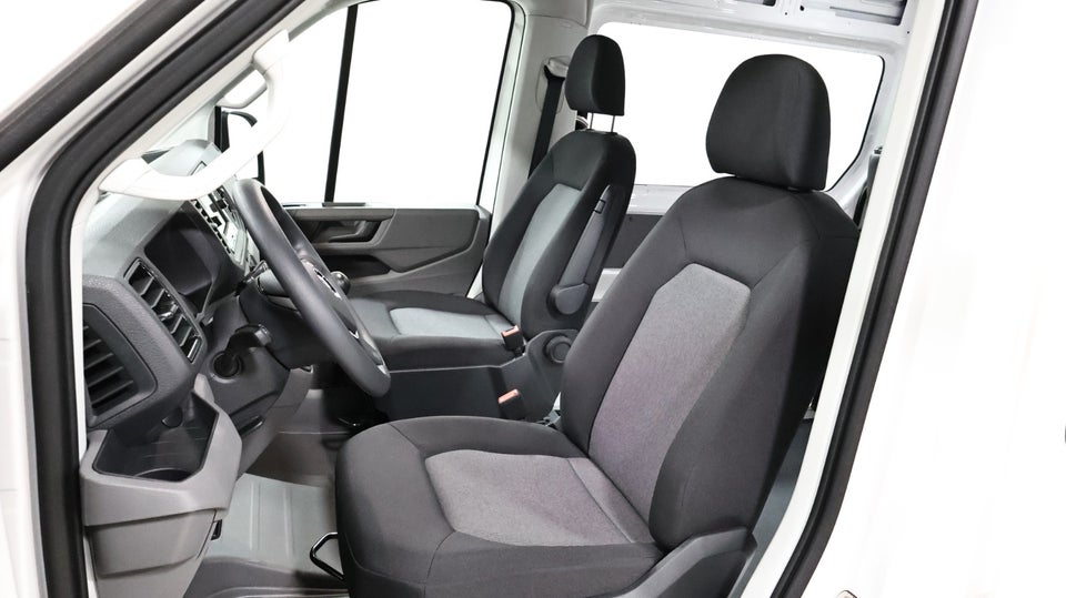 VW Crafter 35 2,0 TDi 140 Kombi aut.