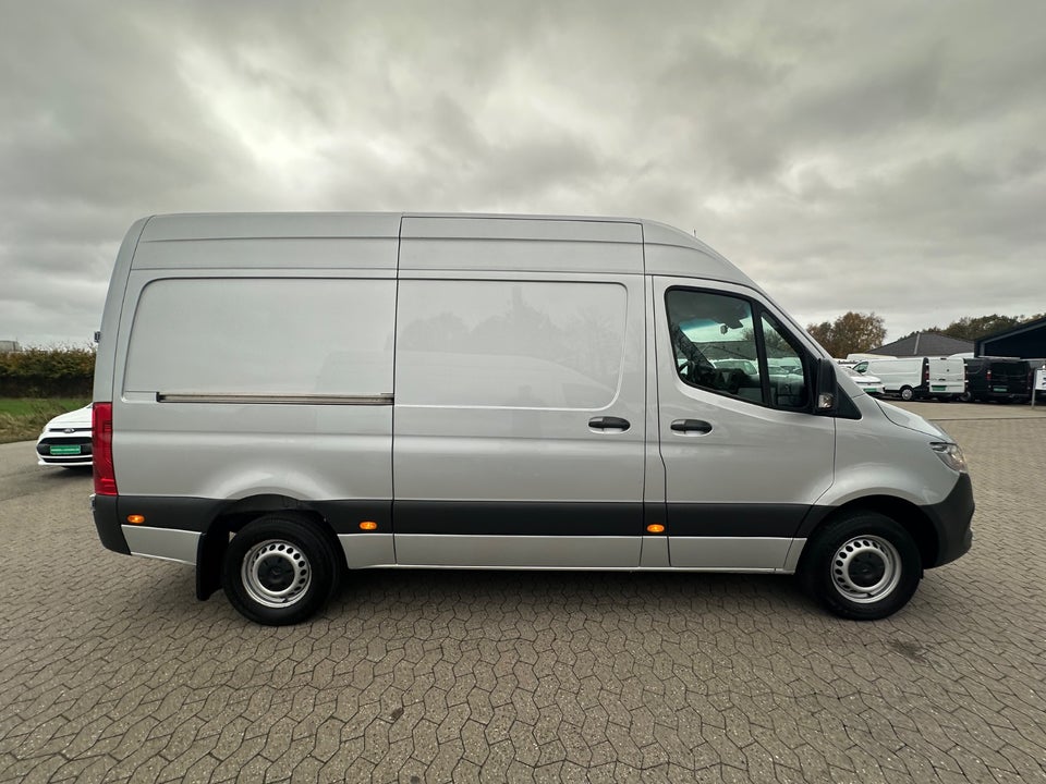 Mercedes Sprinter 319 3,0 CDi A2 Kassevogn aut. RWD