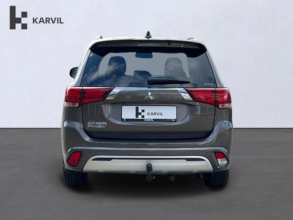 Mitsubishi Outlander 2,4 PHEV Invite CVT 4WD 5d
