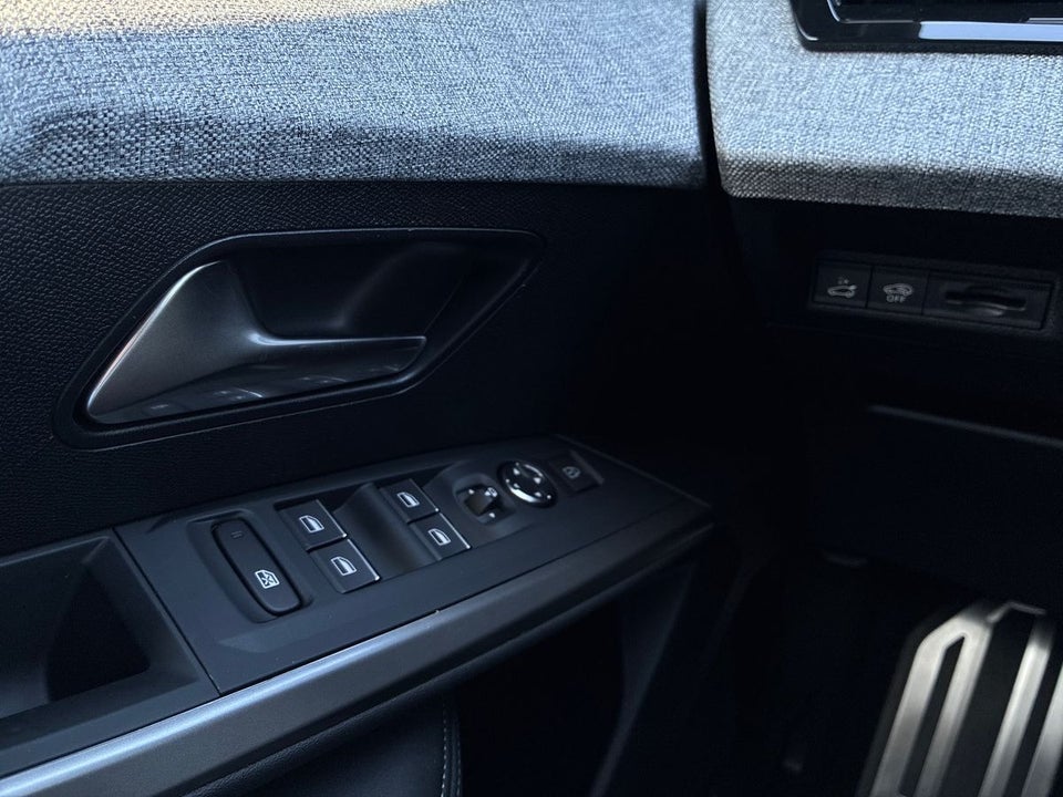 Peugeot e-5008 77 GT 7prs 5d