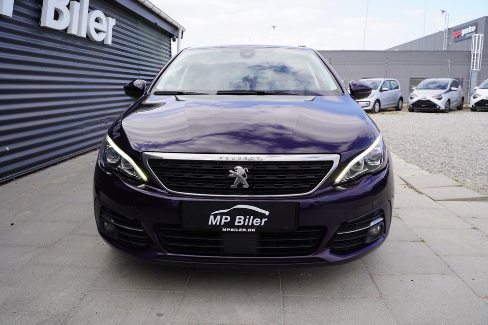 Peugeot 308 1,5 BlueHDi 130 Style 5d