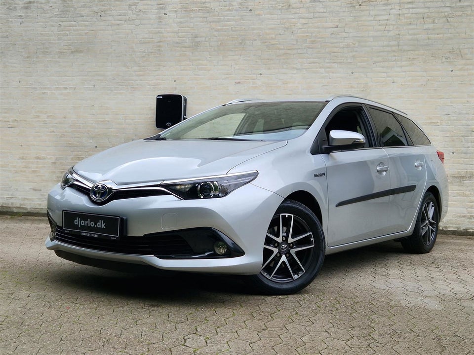 Toyota Auris 1,8 Hybrid H2 Comfort Touring Sports CVT 5d