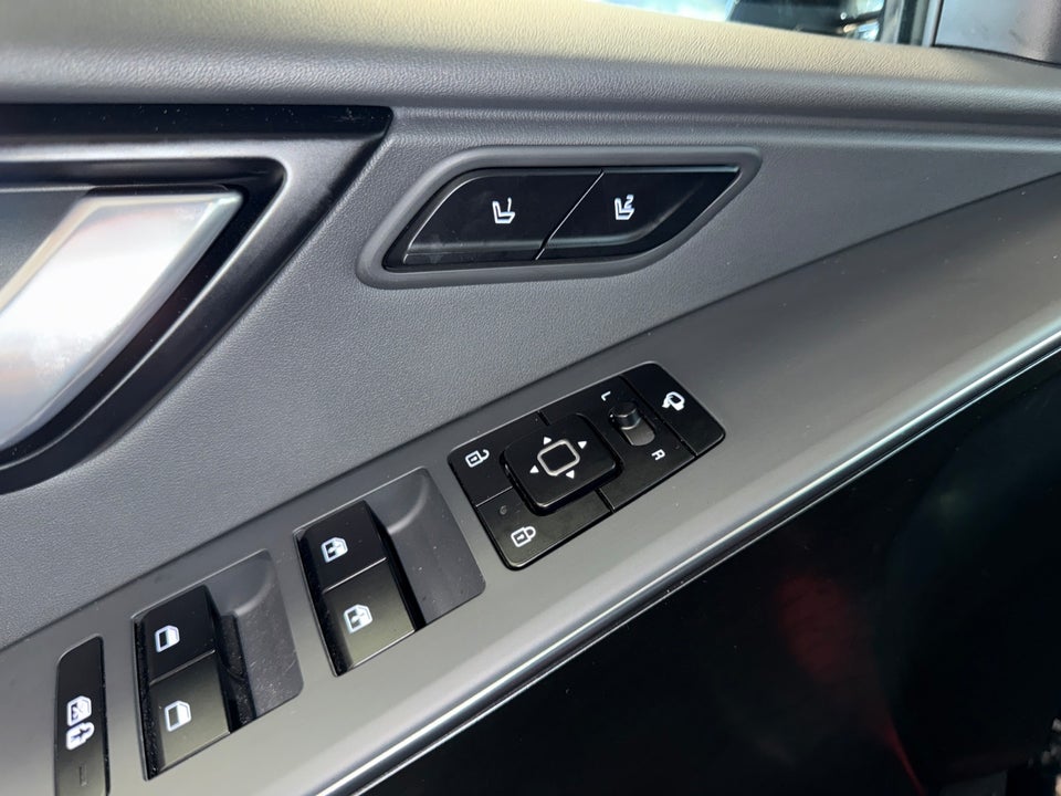 Kia Niro 64 EV Upgrade 5d
