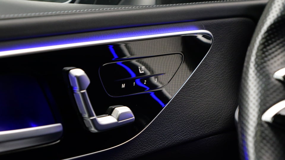 Mercedes C300 e 2,0 AMG Line stc. aut. 5d