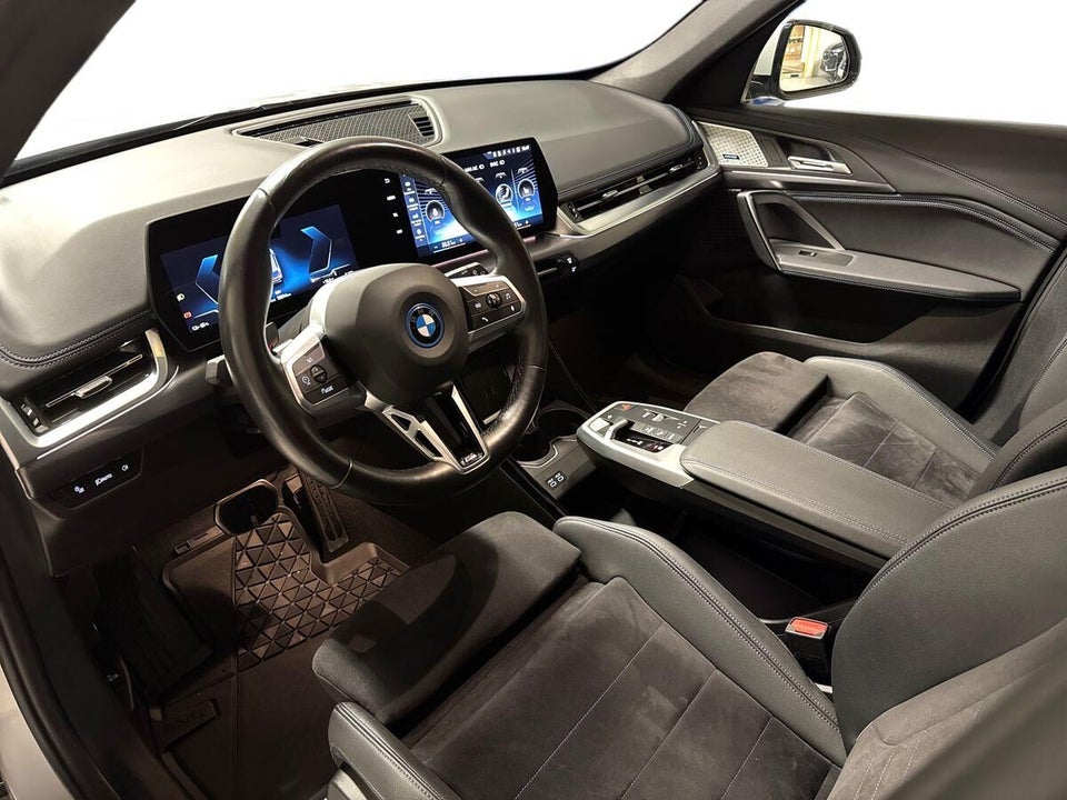 BMW iX1 xDrive30 M-Sport 5d