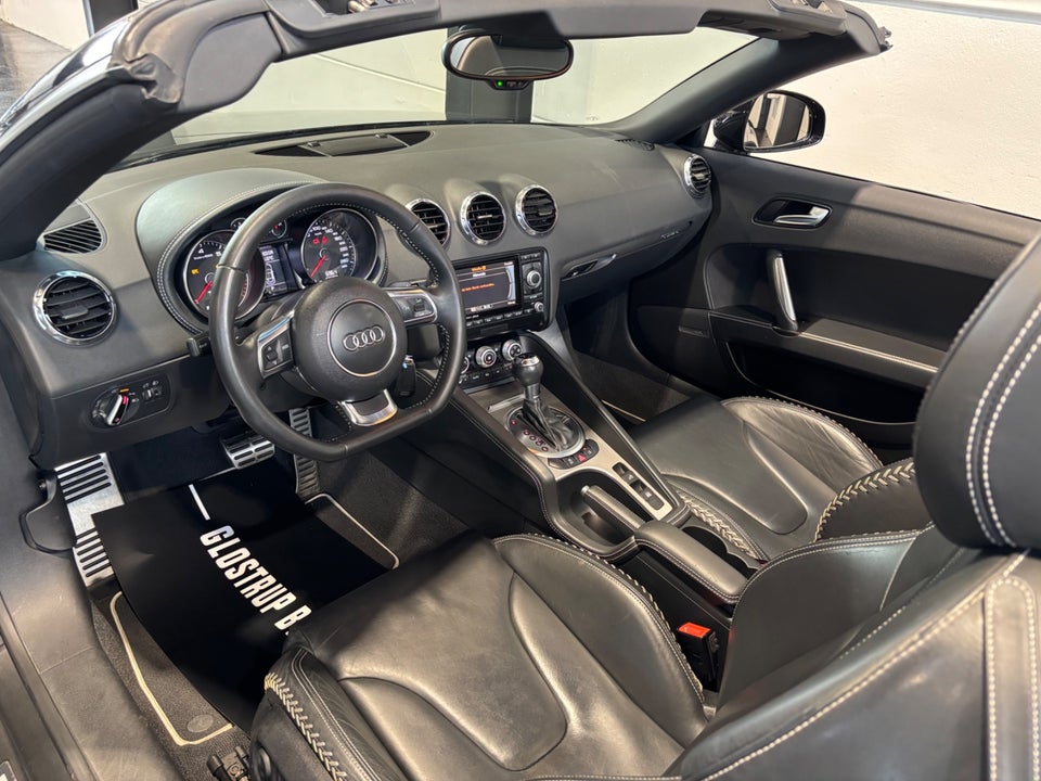 Audi TT 2,0 TFSi 211 Roadster quattro S-tr. 2d