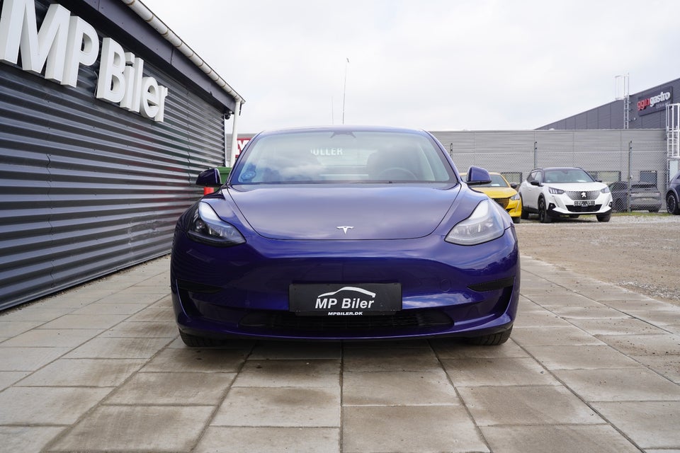 Tesla Model 3 RWD 4d