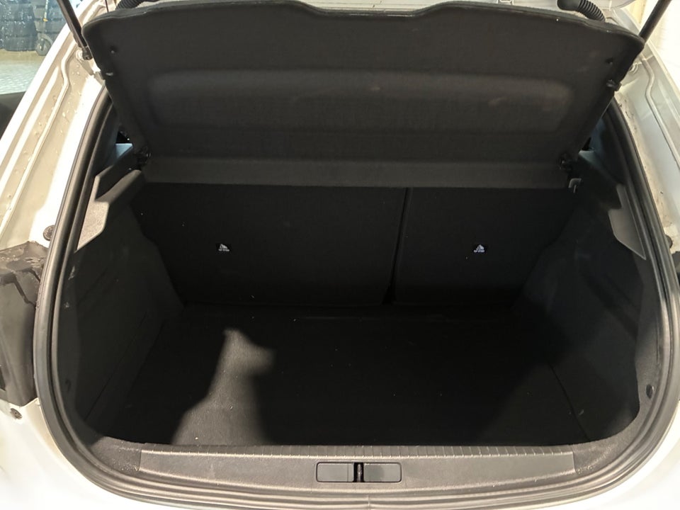 Peugeot e-208 50 Active 5d