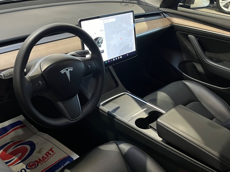 Tesla Model 3 Long Range AWD 4d