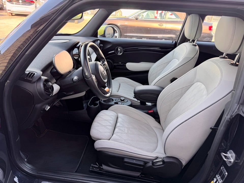MINI Cooper SE Resolute Edition 3d