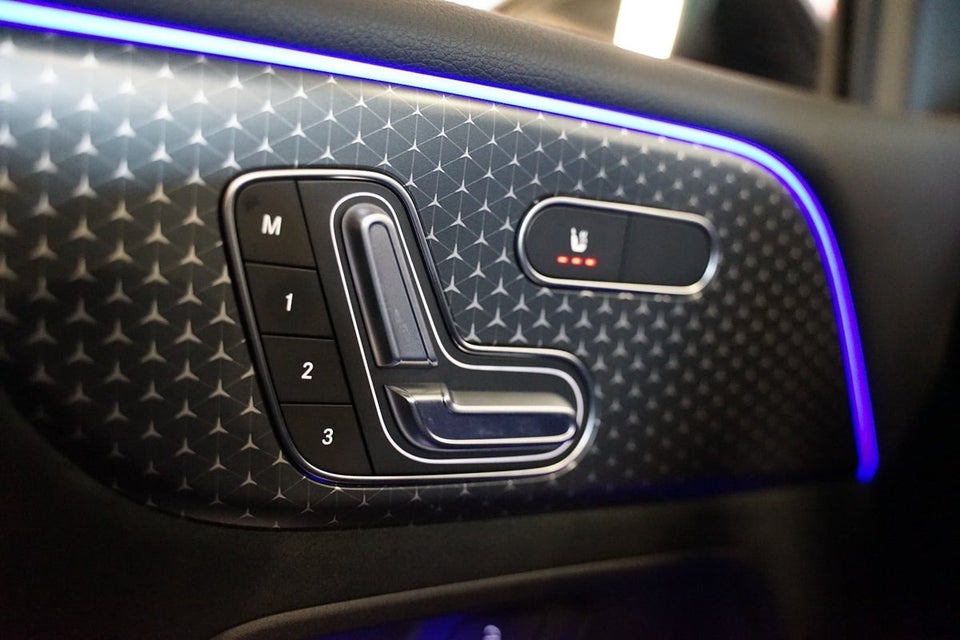 Mercedes EQB300 AMG Line 4Matic Van 5d