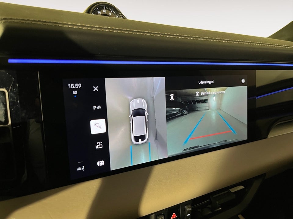 Porsche Macan Turbo 5d