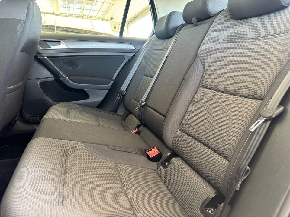 VW Golf VII 1,4 TSi 125 Comfortline DSG 5d