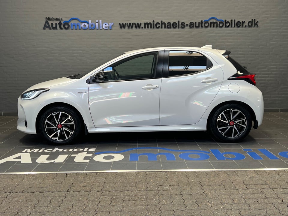 Toyota Yaris 1,5 Hybrid H3 Style e-CVT 5d