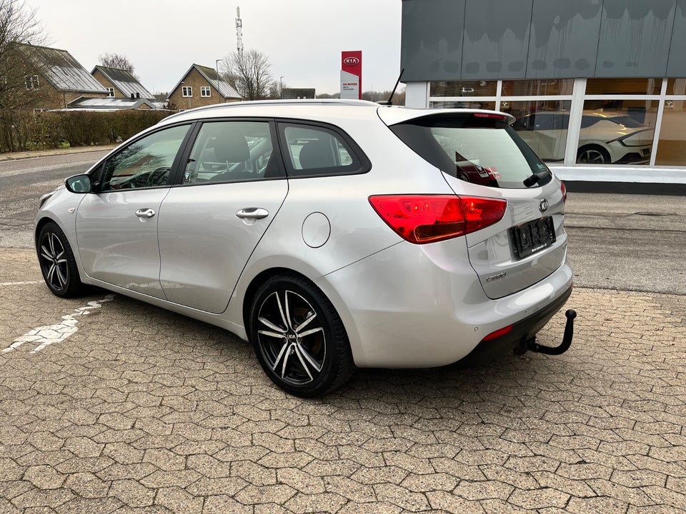 Kia Ceed 1,6 CRDi 128 Limited SW 5d