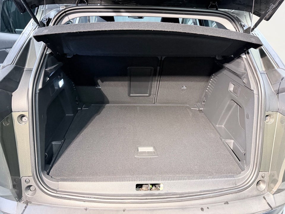 Peugeot 3008 1,2 e-THP 130 Allure 5d