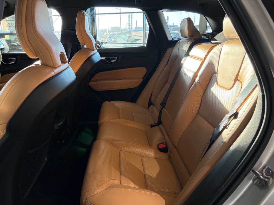 Volvo XC60 2,0 T5 250 Inscription aut. 5d