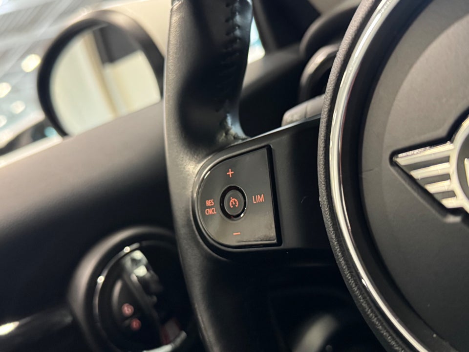 MINI Cooper SE Classic Trim 3d