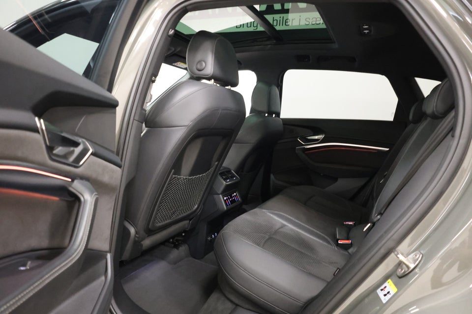 Audi Q8 e-tron 55 S-line quattro 5d