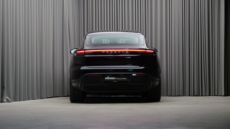 Porsche Macan 4 5d