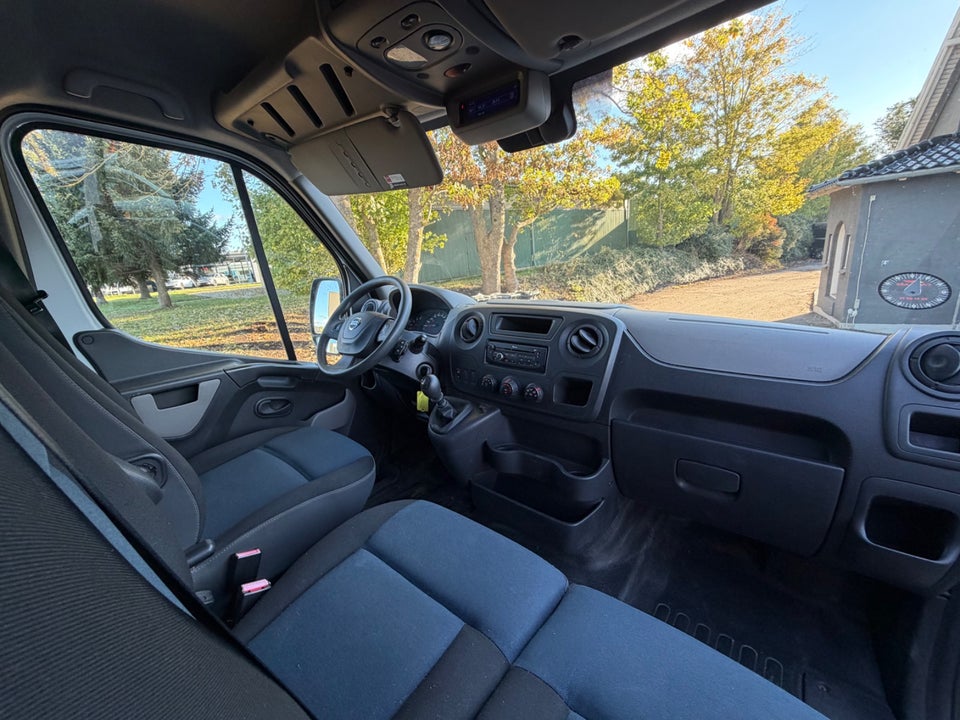 Nissan NV400 2,3 dCi 125 L2H2 Comfort Van
