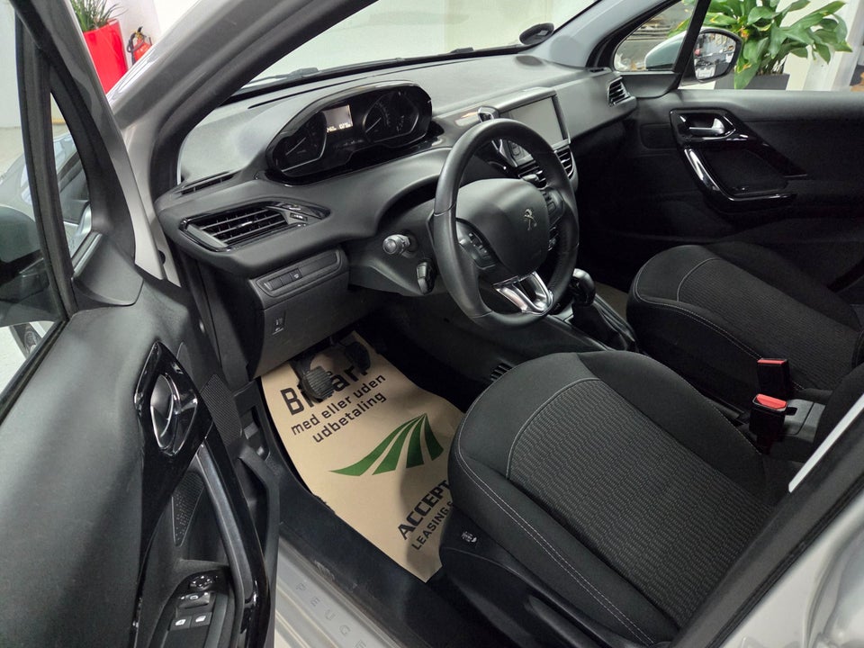 Peugeot 208 1,2 VTi 82 Active 5d