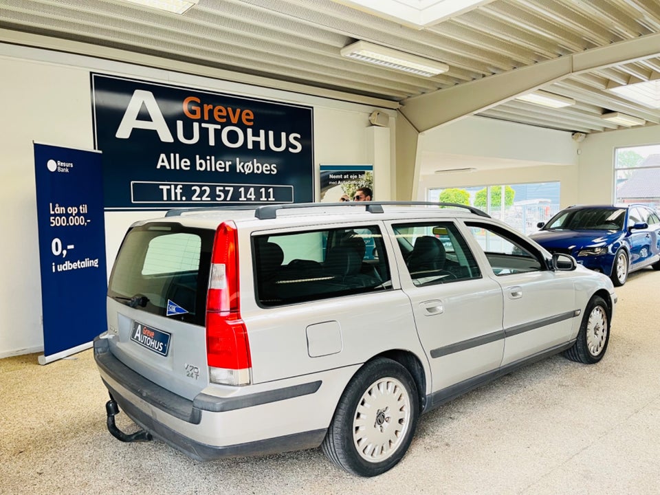 Volvo V70 2,4 T 200 aut. 5d