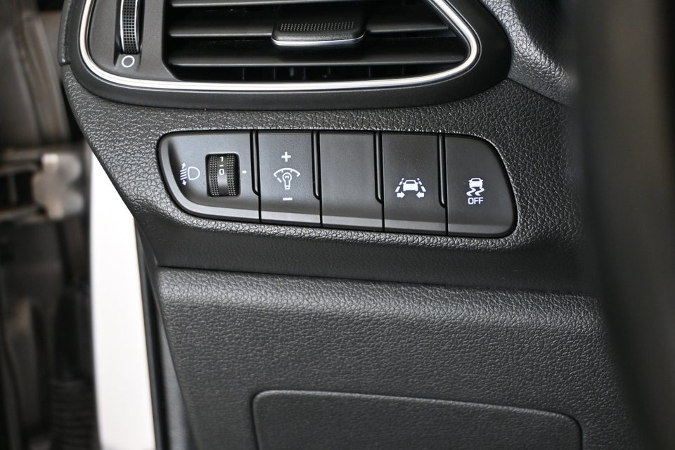 Hyundai i30 1,6 CRDi 110 Life+ 5d