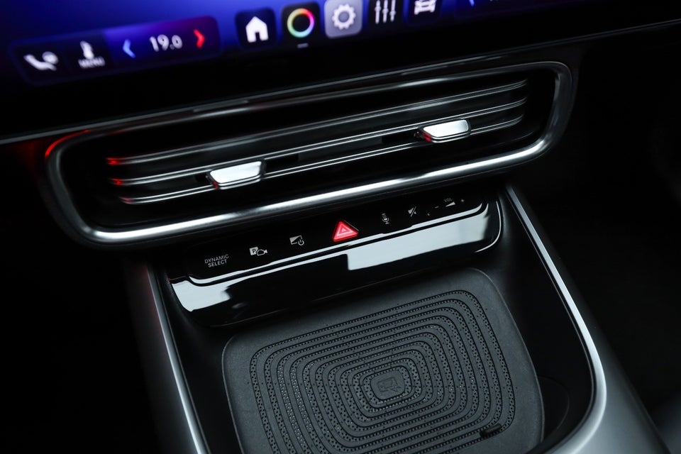 Mercedes CLA250+ EQ Progressive 4d